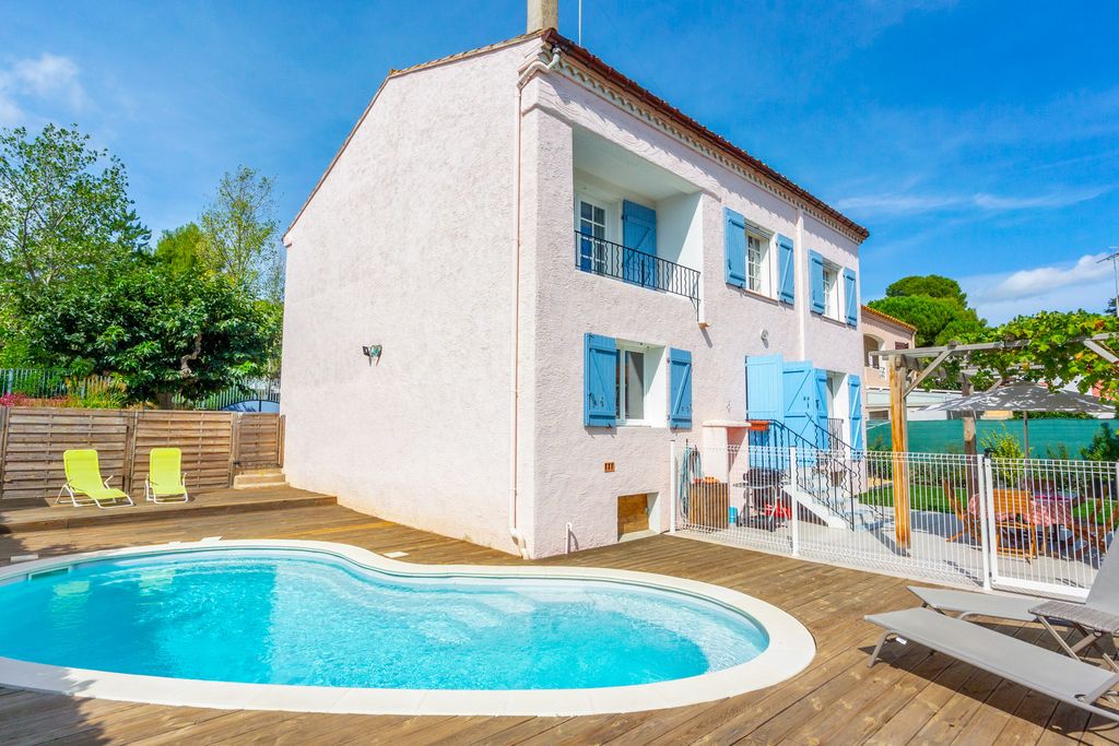 Maison Rose Languedoc PF OliversTravels 1