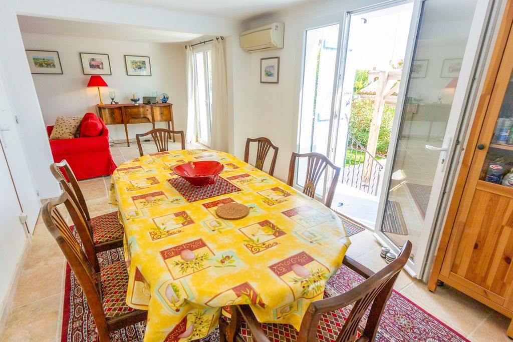 Maison Rose Languedoc PF OliversTravels 4