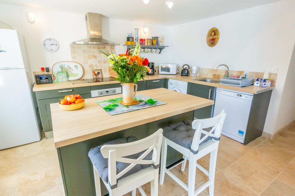 Maison Rose Languedoc PF OliversTravels 5