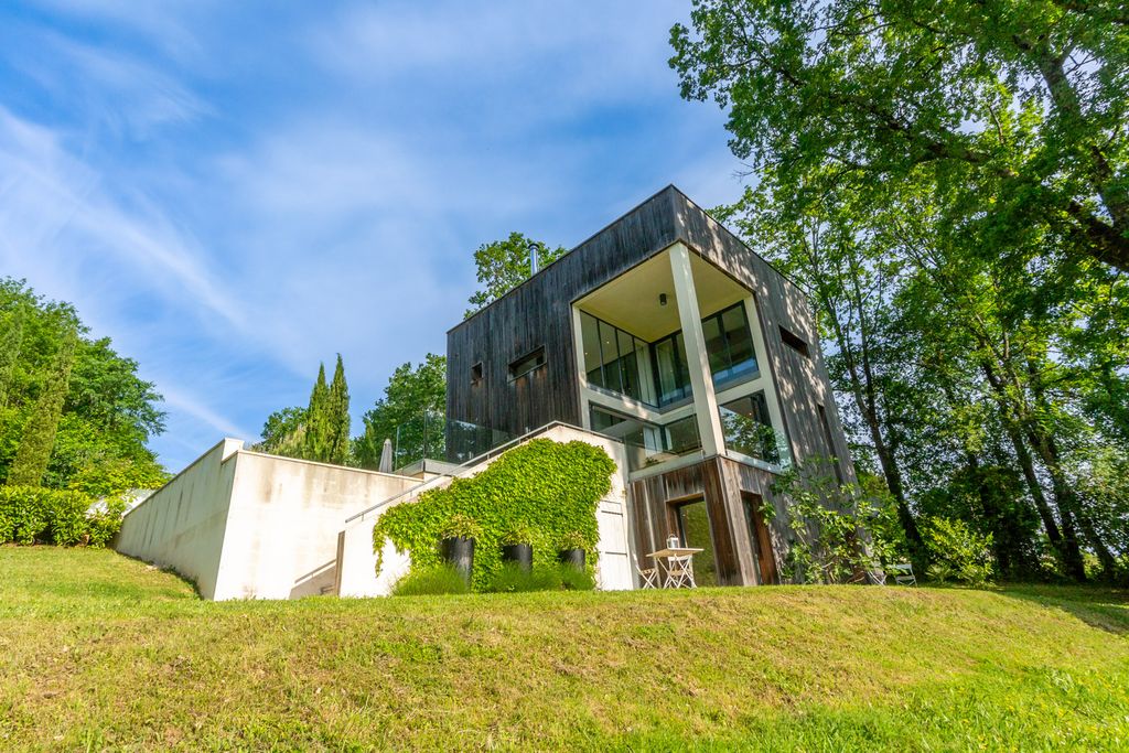 Le Cube Aquitane PF OliversTravels 2