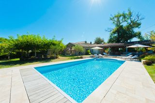 Close De Chai Midi Pyrenees PF OliversTravels 1