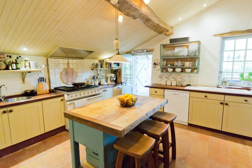 Close De Chai Midi Pyrenees PF OliversTravels 5