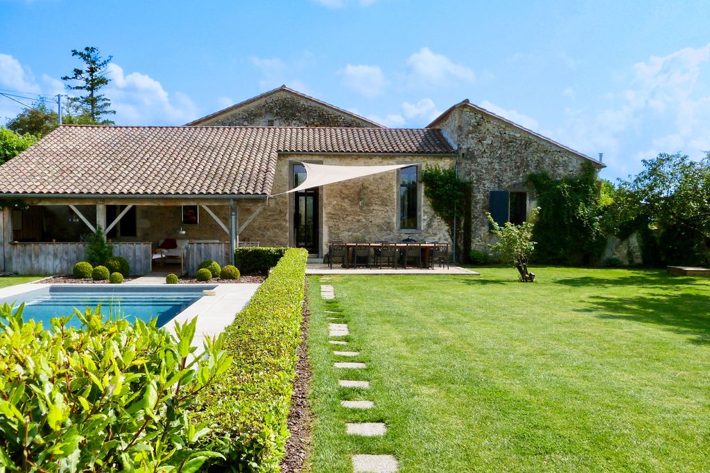 Mounicat Dordogne PF OliversTravels 1