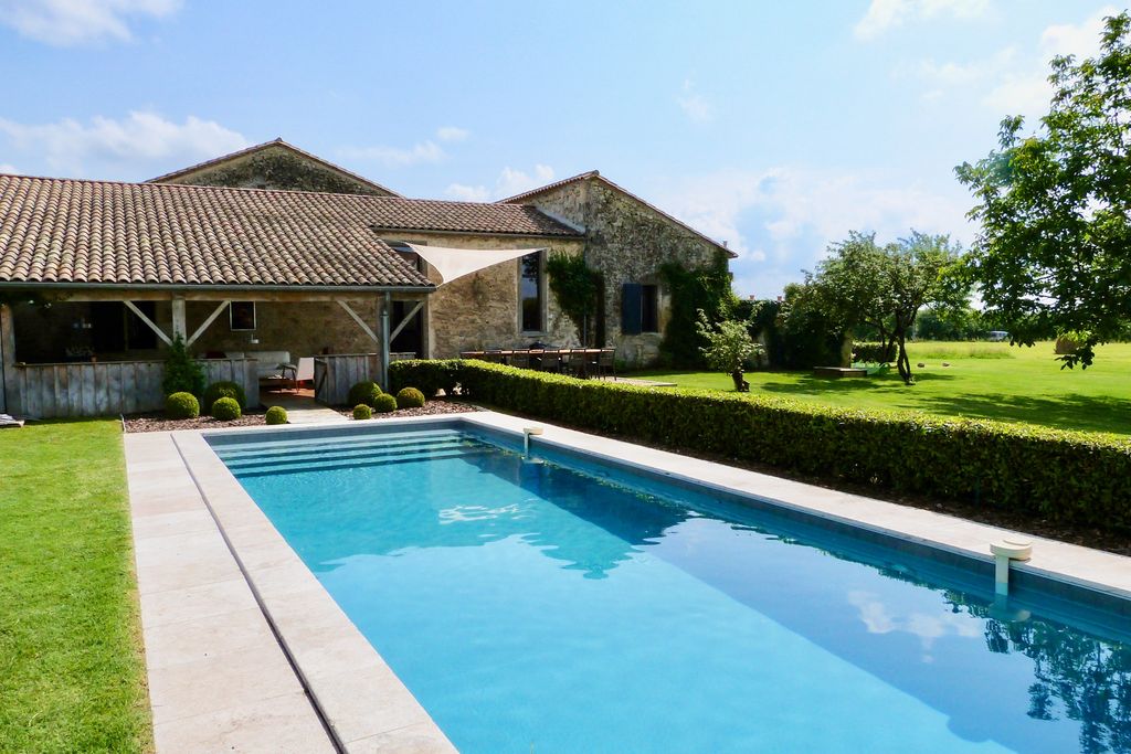 Mounicat Dordogne PF OliversTravels 2