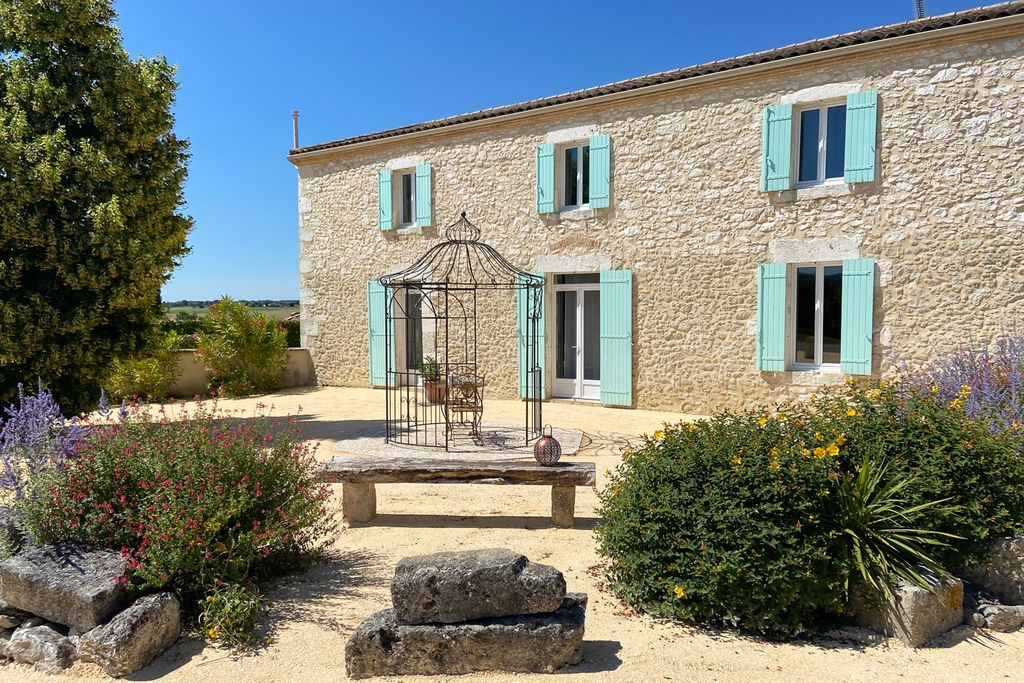 Maison Allemans Dordogne PF OliversTravels 1