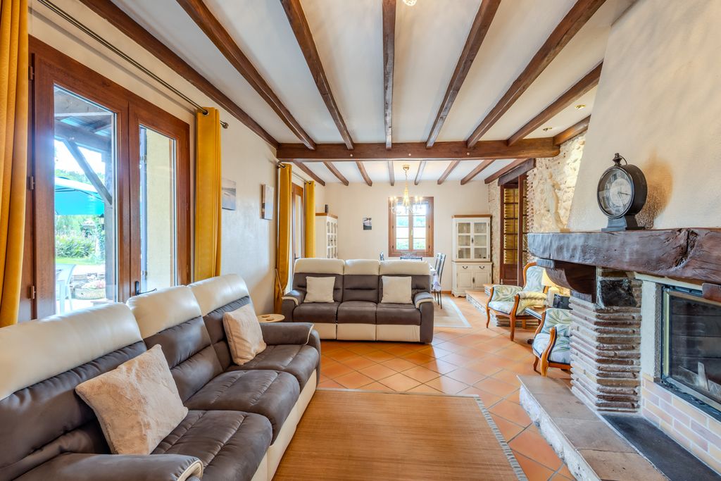 Maison Camirout Dordogne PF OliversTravels 3