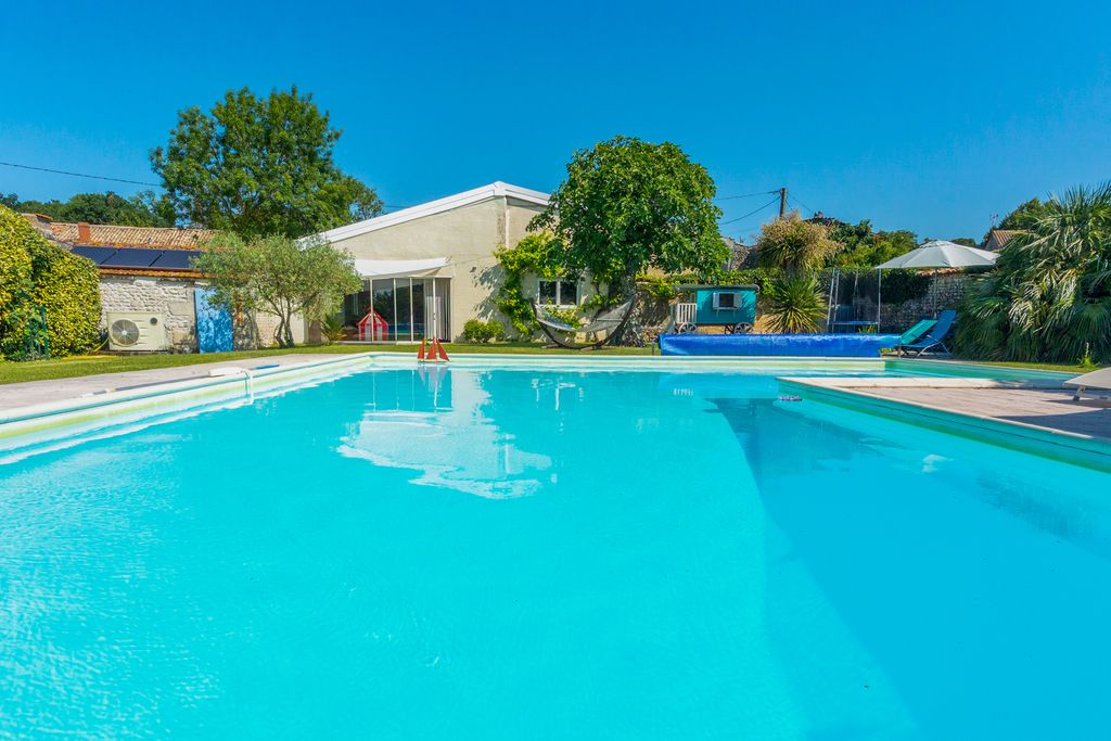 Maison Semoussac Aquitane PF OliversTravels 1