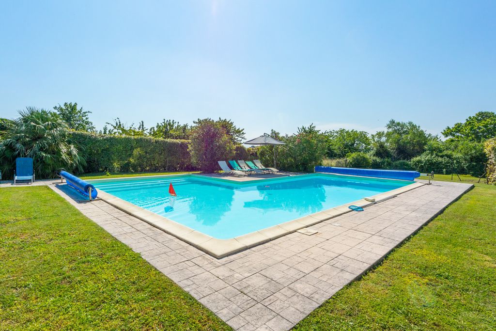 Maison Semoussac Aquitane PF OliversTravels 2