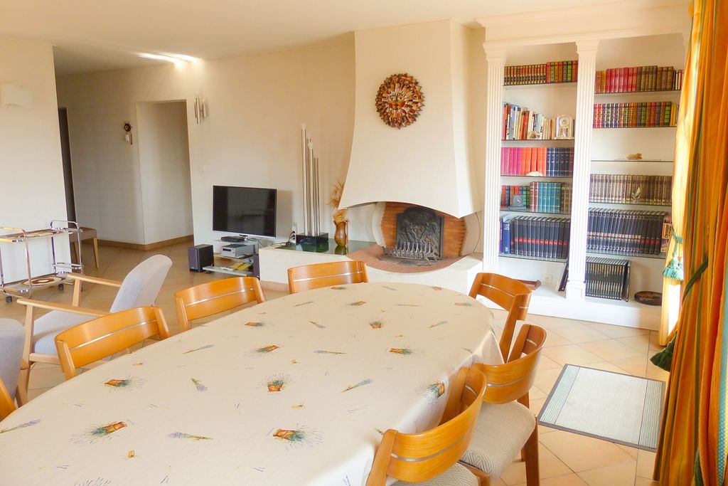 Les Magnolias Provence PF Oliver'sTravels 4