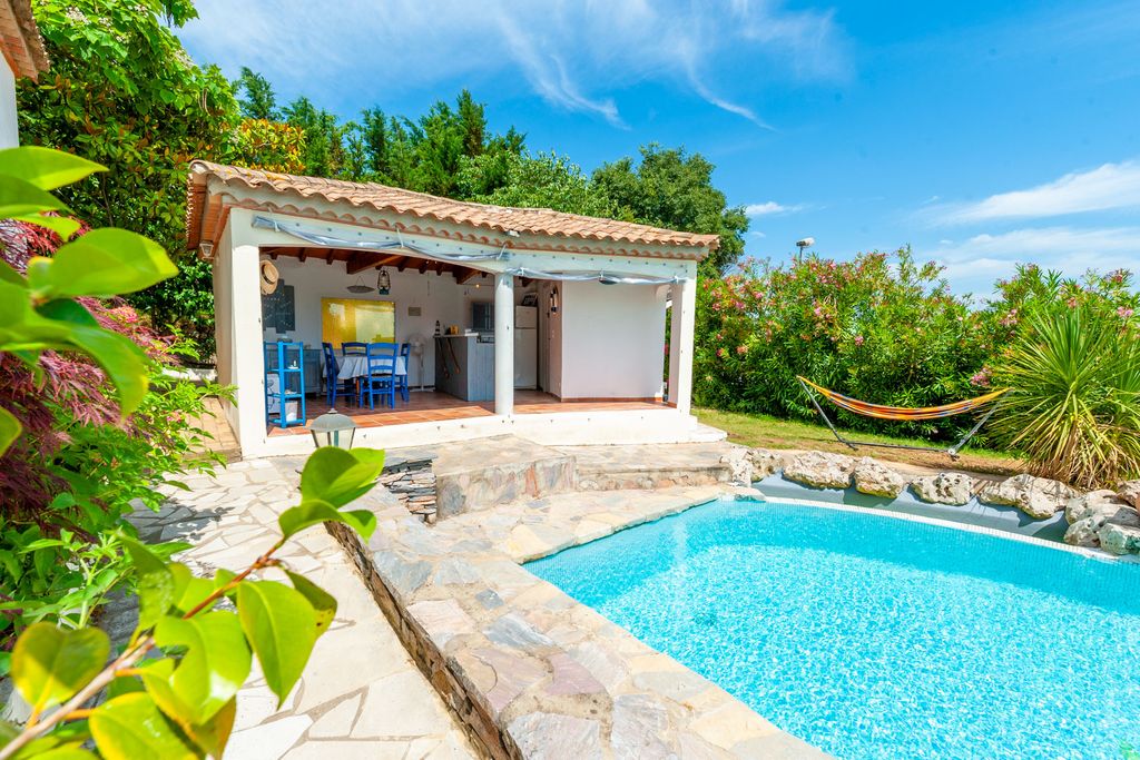 Les Sentinelles Languedoc PF OliversTravels 2