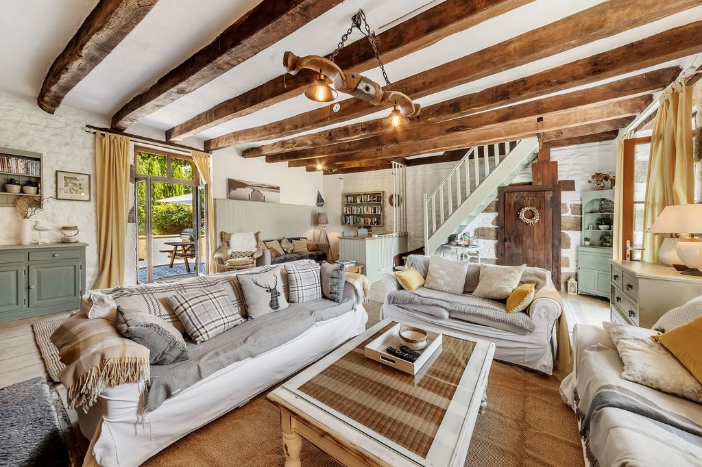 Maison La Perouse Brittany Olivers Travels 03