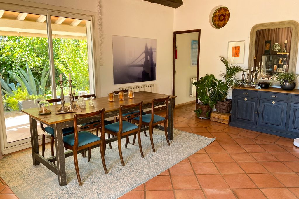 Villa Vue du Chateau Languedoc PF OliversTravels 4