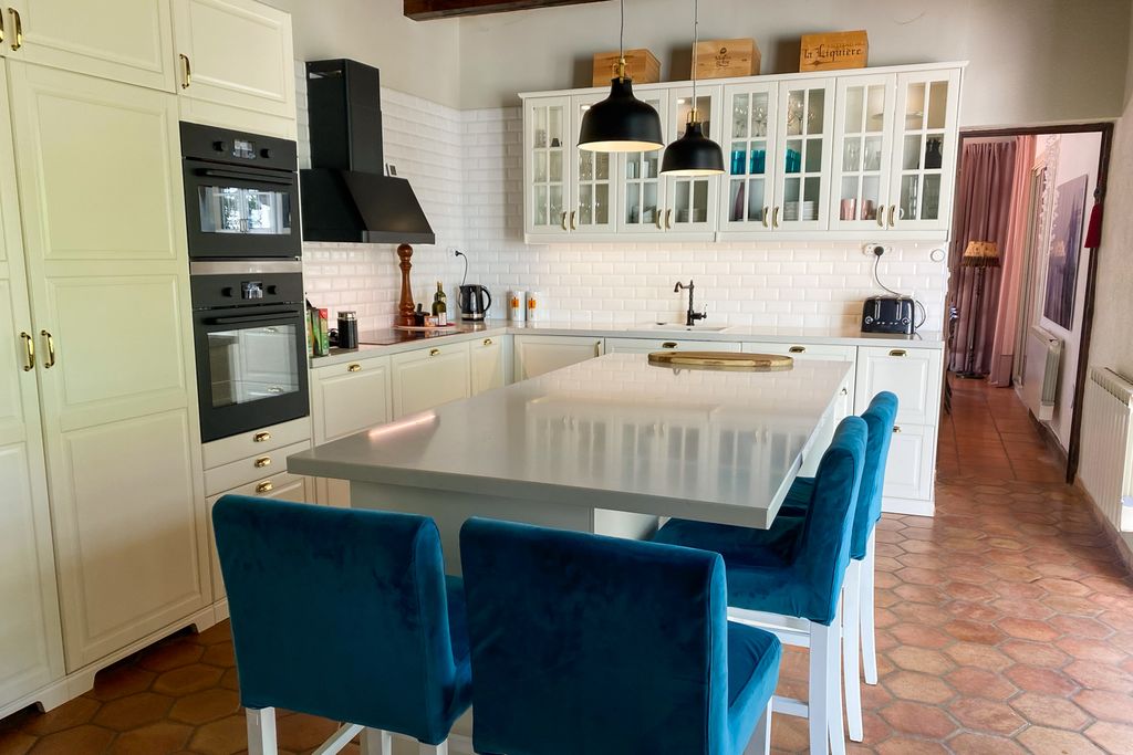 Villa Vue du Chateau Languedoc PF OliversTravels 5