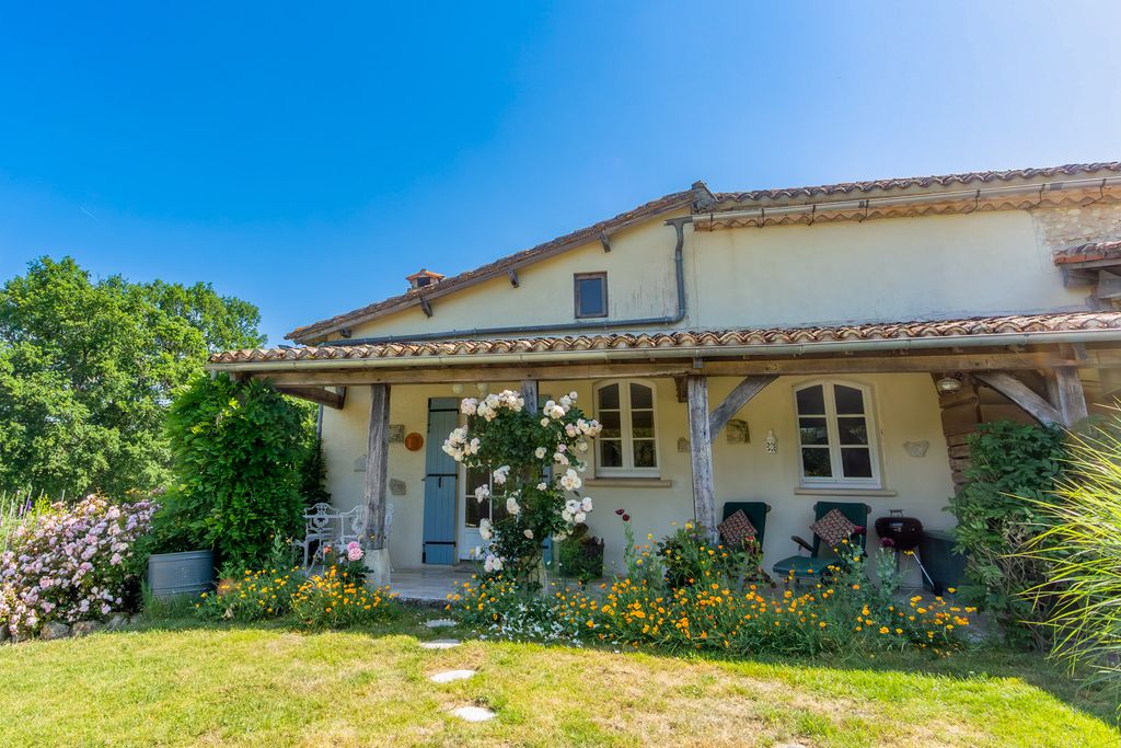 Colombat Cottage Dordogne PF OliversTravels 2