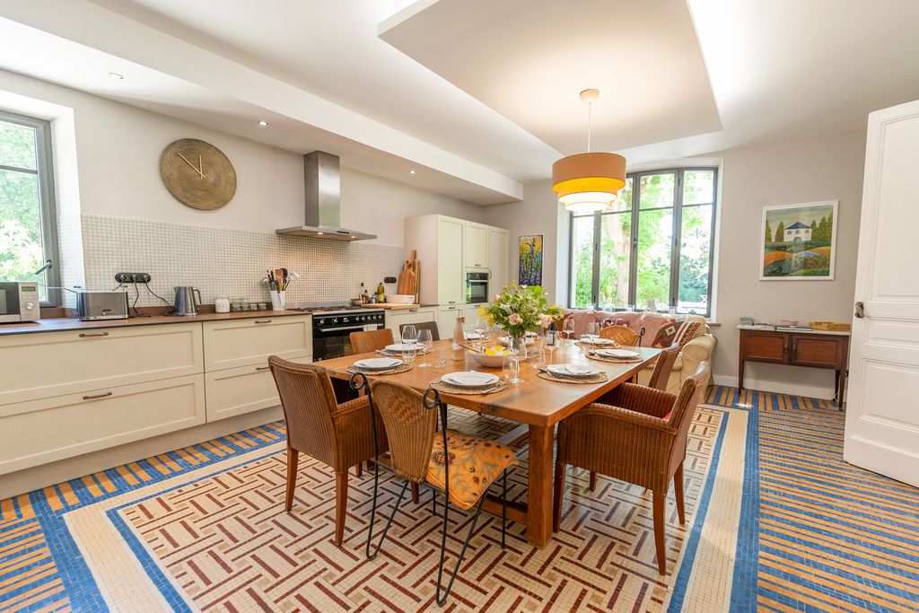 Maison Tilleul Carcassone PF OliversTravels 5