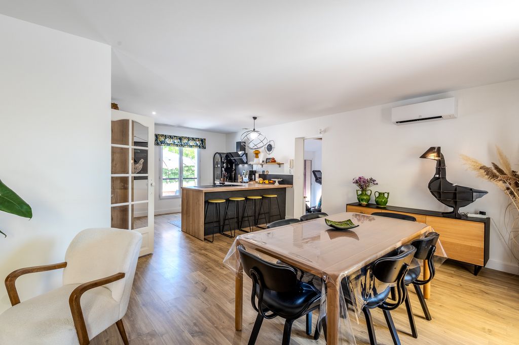 Maison Valiere PF Languedoc Olivers Travels 04