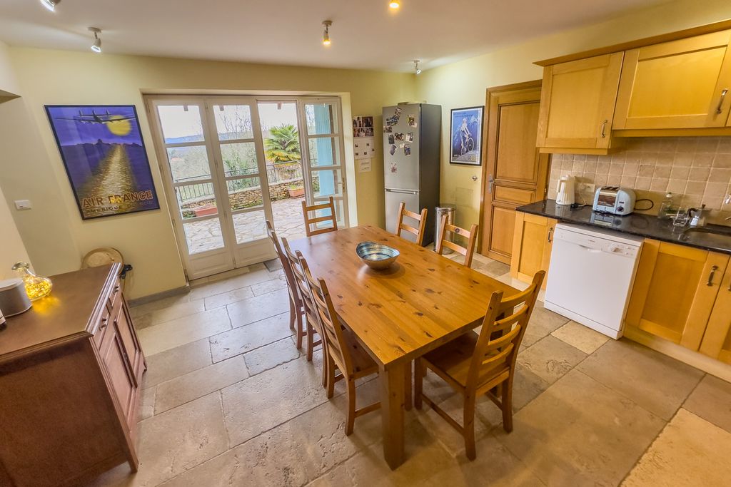 Maison Le Roc Dordogne PF OliversTravels 4