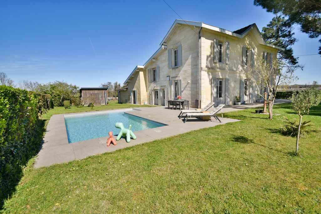 Maison Saint Émilion St Emilion PF OliversTravels 1