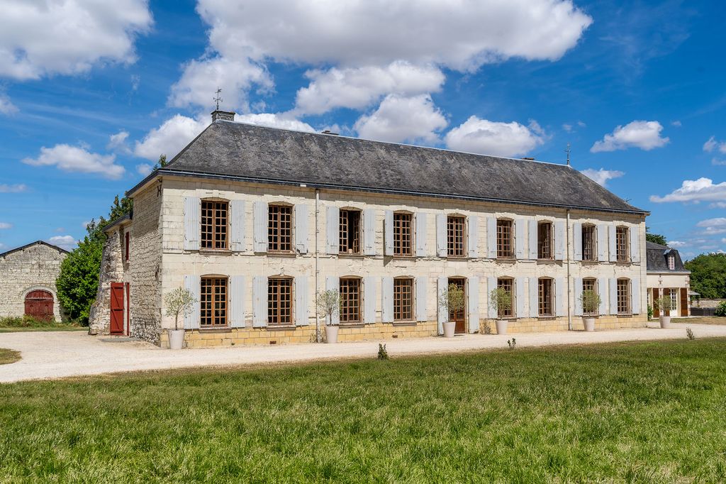 Le Manoir Richemont PF Loire Valley Olivers Travels 01
