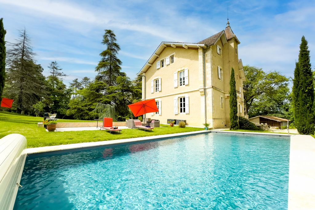 Chateau Castin Midi Pyrenees PF OliversTravels 1