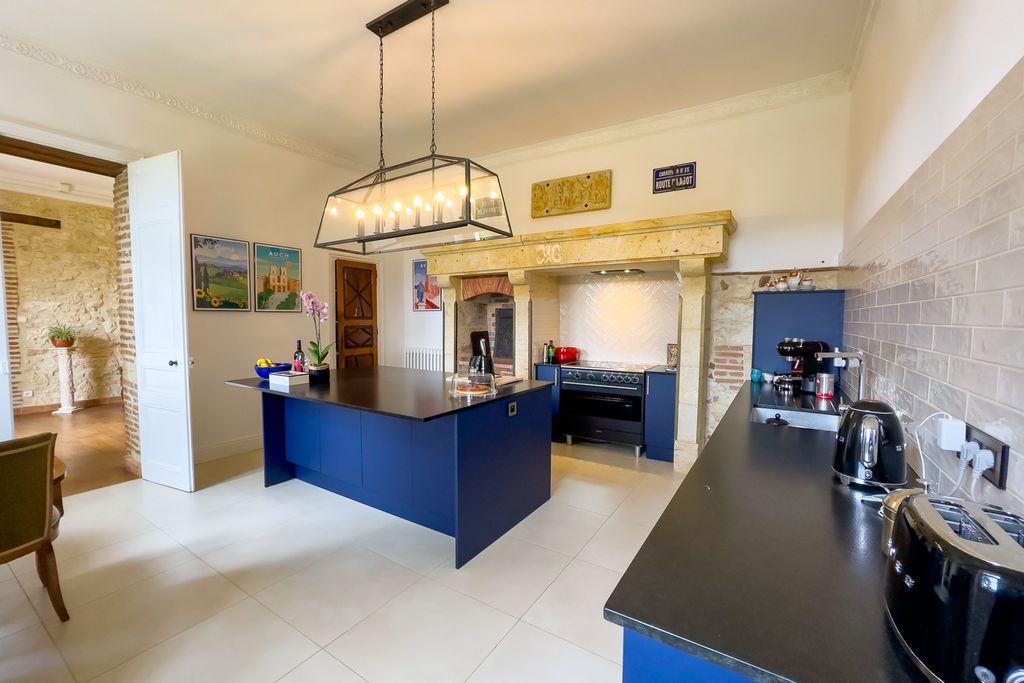 Chateau Castin Midi Pyrenees PF OliversTravels 5