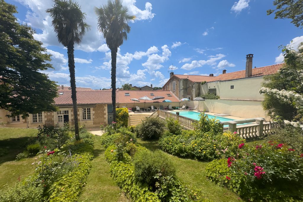 Maison Notre Dame Aquitane PF OliversTravels 2