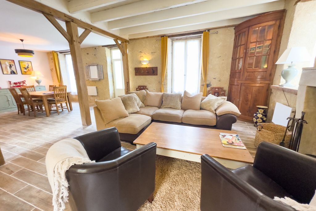 Vouvant Cottage Atlantic Coast Avignon PF OliversTravels 4