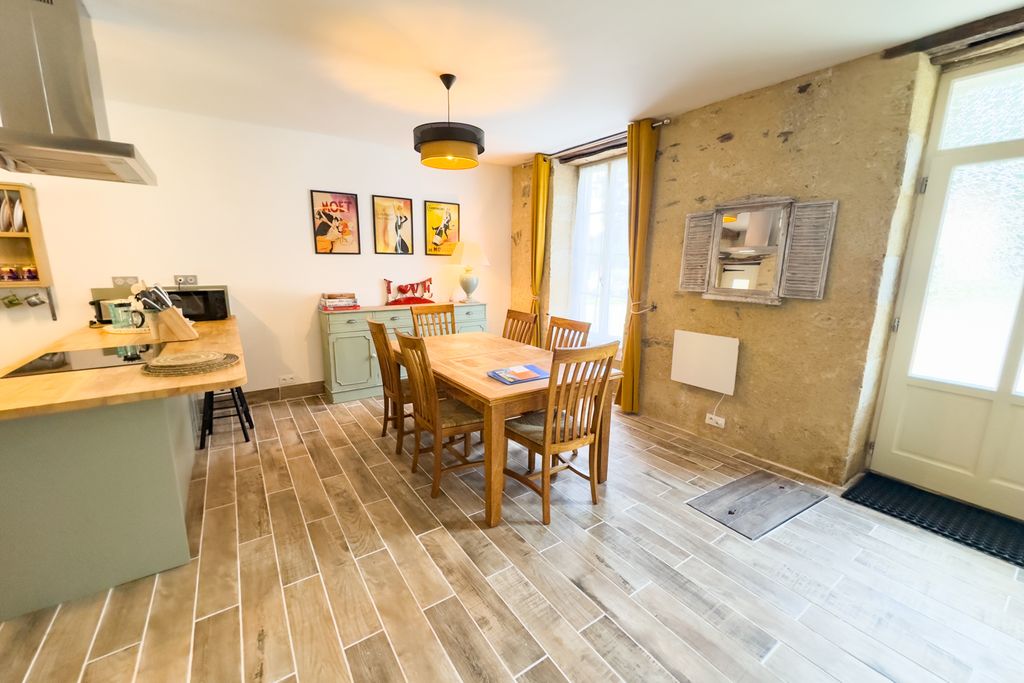 Vouvant Cottage Atlantic Coast Avignon PF OliversTravels 5