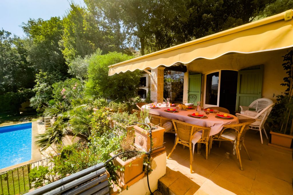 Villa L'Howea Provence PF OliversTravels 4