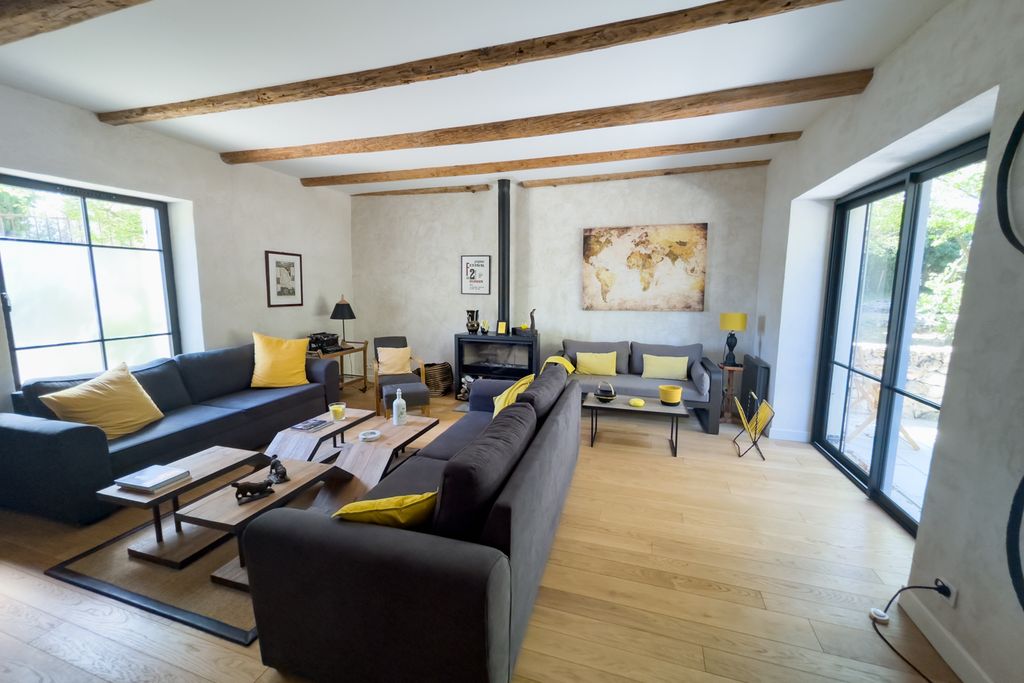 Domaine de l'Argelas Rhone Alpes PF OliversTravels 3