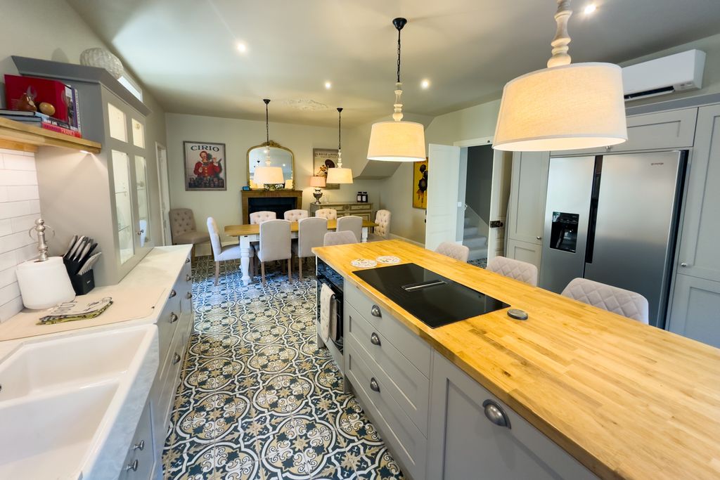 Maison Joigneaux Burgundy PF OliversTravels 4