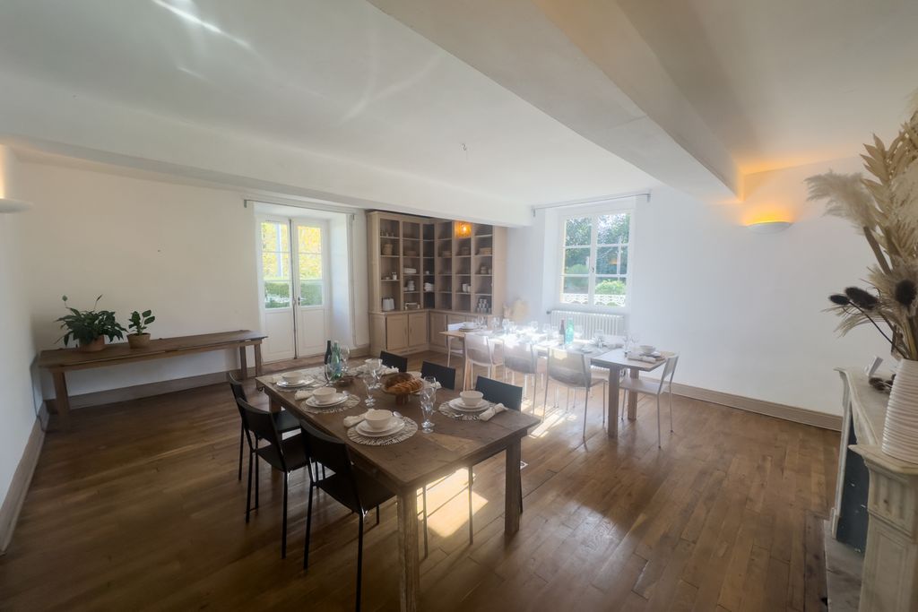 Chateau Salettes Midi Pyrenees PF OliversTravels 4