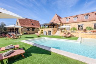 La Petie Maison Generille PF OliversTravels 1