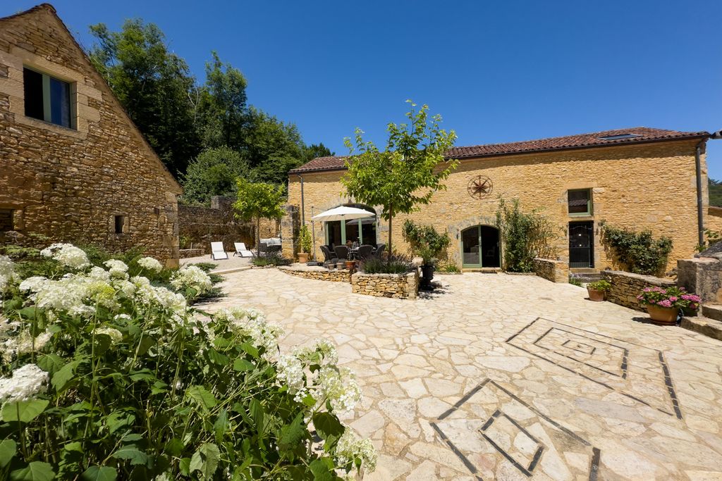 Le Mas deBesse Dordogne PF OliversTravels 1