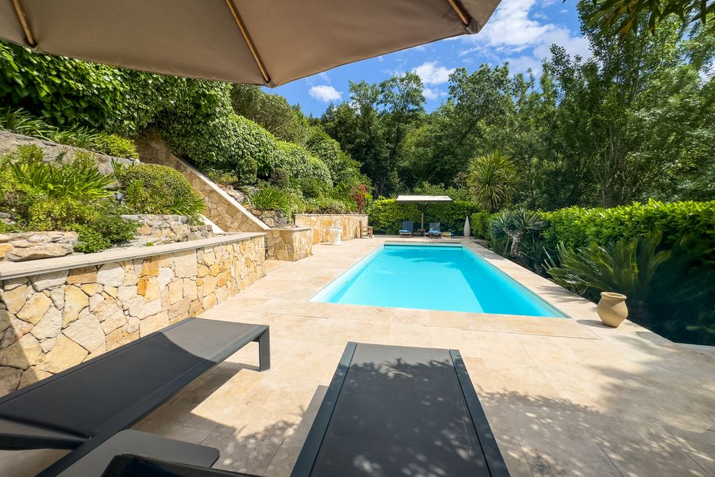 Apartment de la Fontaine French Riviera PF Olivers Travels 1