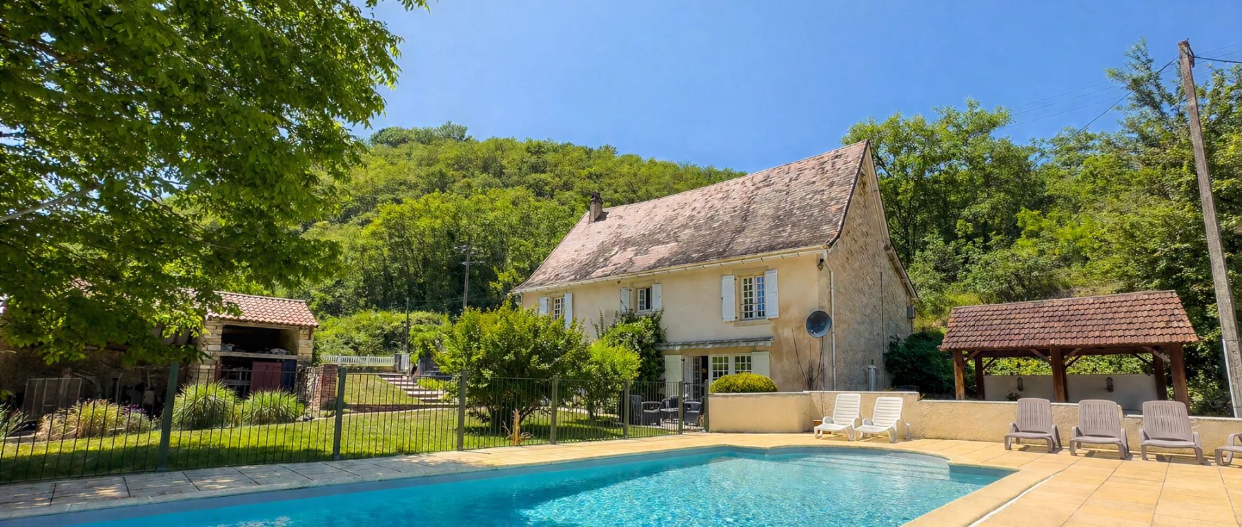 001 la riviere catus south west france olivers travels desktop center