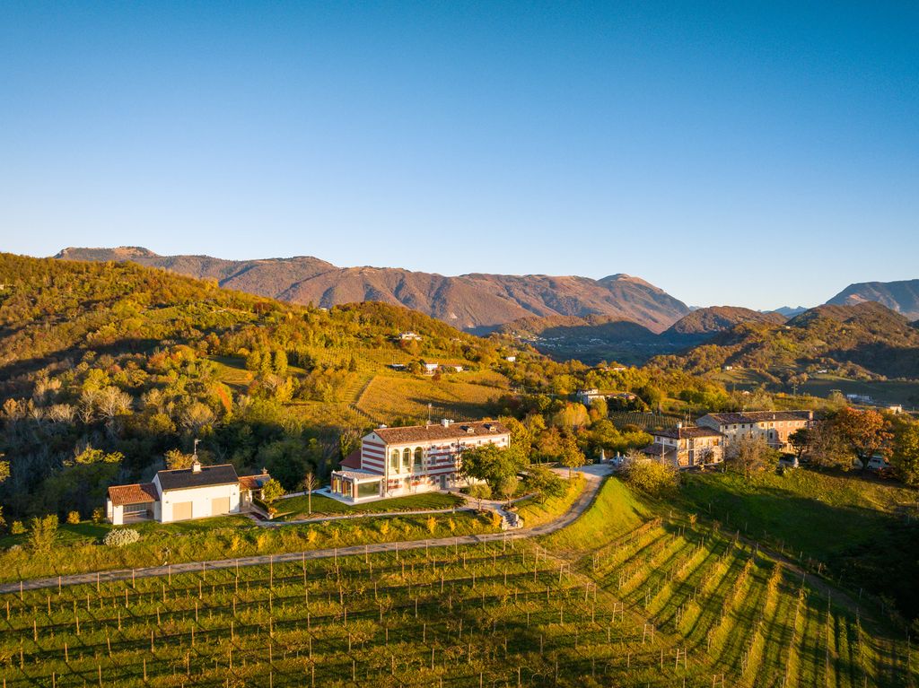 Casale Prosecco Hills Veneto Olivers Travels 1