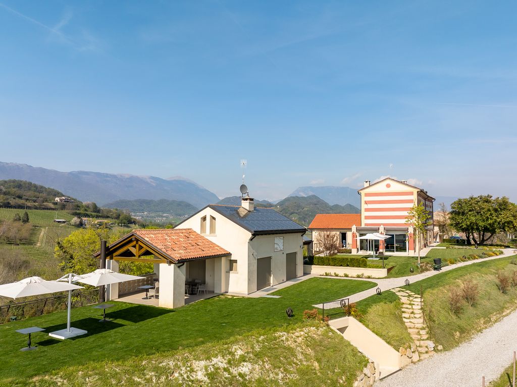 Casale Prosecco Hills Veneto Olivers Travels 2