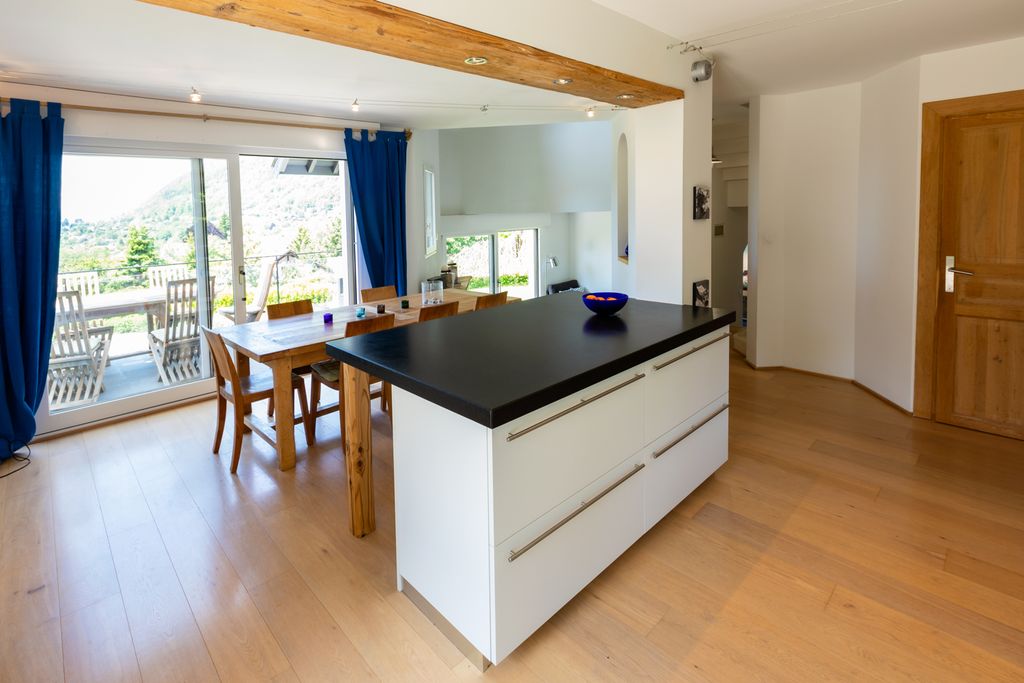 La Maison Vue Lac LM OliversTravels 5