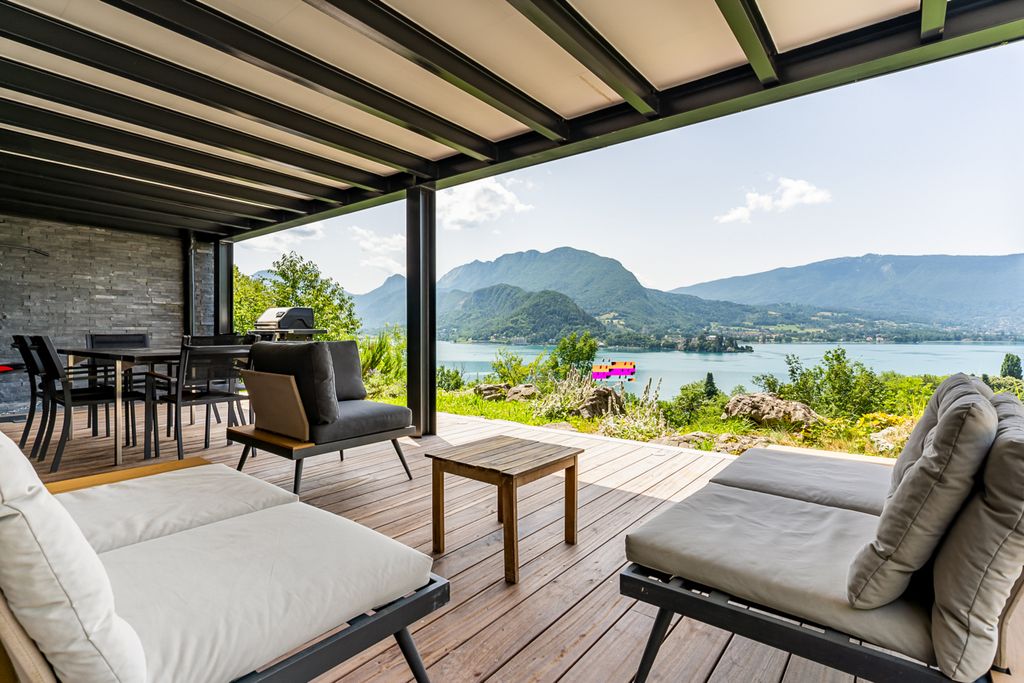 The Talliores Lakehouse Villa Lake Annecy LM OliversTravels 23