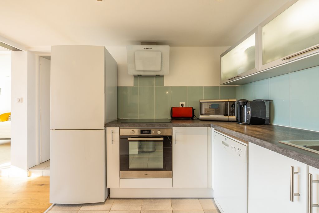Talloires Lakehouse Lower Apartment LM OliversTravels 6