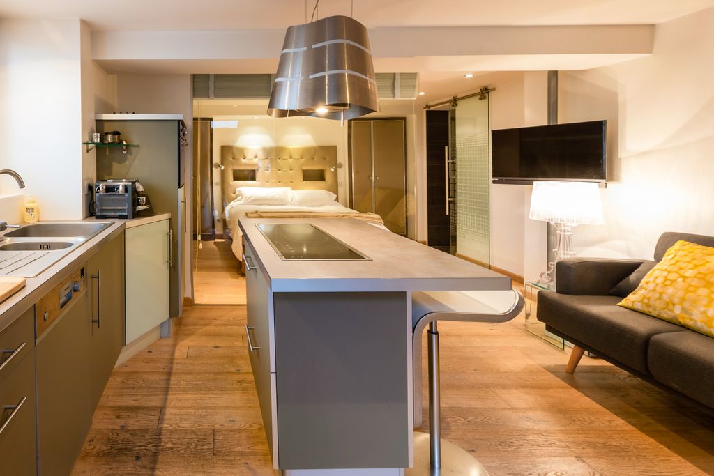 La Maison du Village Apt 1 LM OliversTravels 3