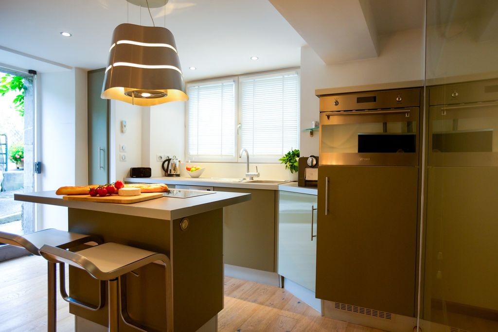 La Maison du Village Apt 1 LM OliversTravels 4