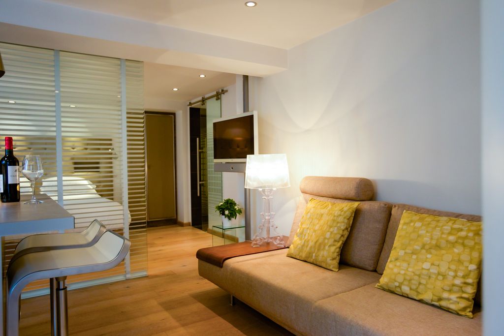 La Maison du Village Apt 1 LM OliversTravels 5