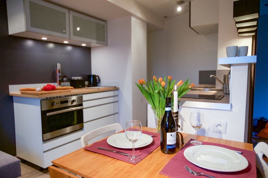 La Maison du Village Apt 2 LM OliversTravels 5