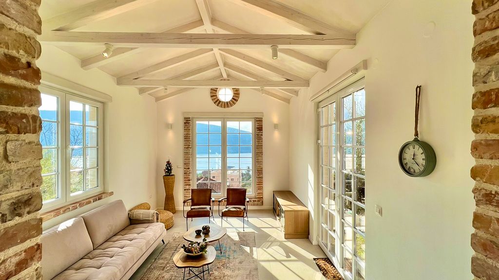 Villa Miris Mora Montenegro Olivers Travels 3