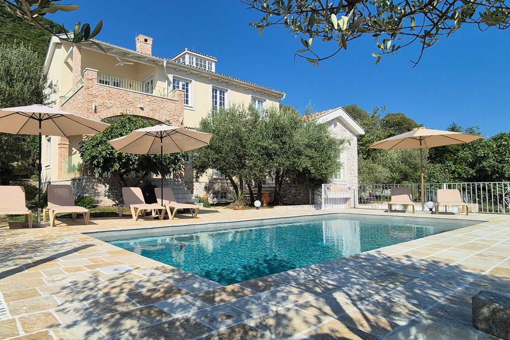 Villa Mediterraneo Kumbor Montenegro OliversTravels 1