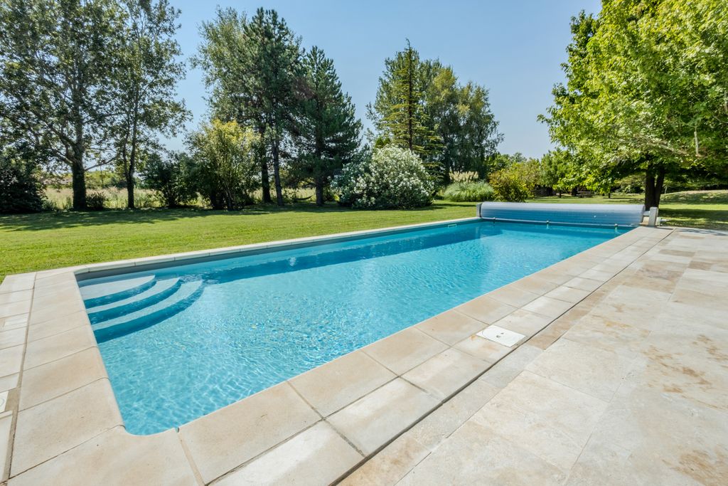 Le Maison de Pernes Avignon PF OliversTravels 3