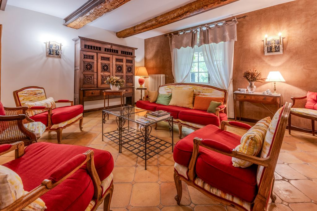 La Maison de Pernes Avignon Olivers Travels 3