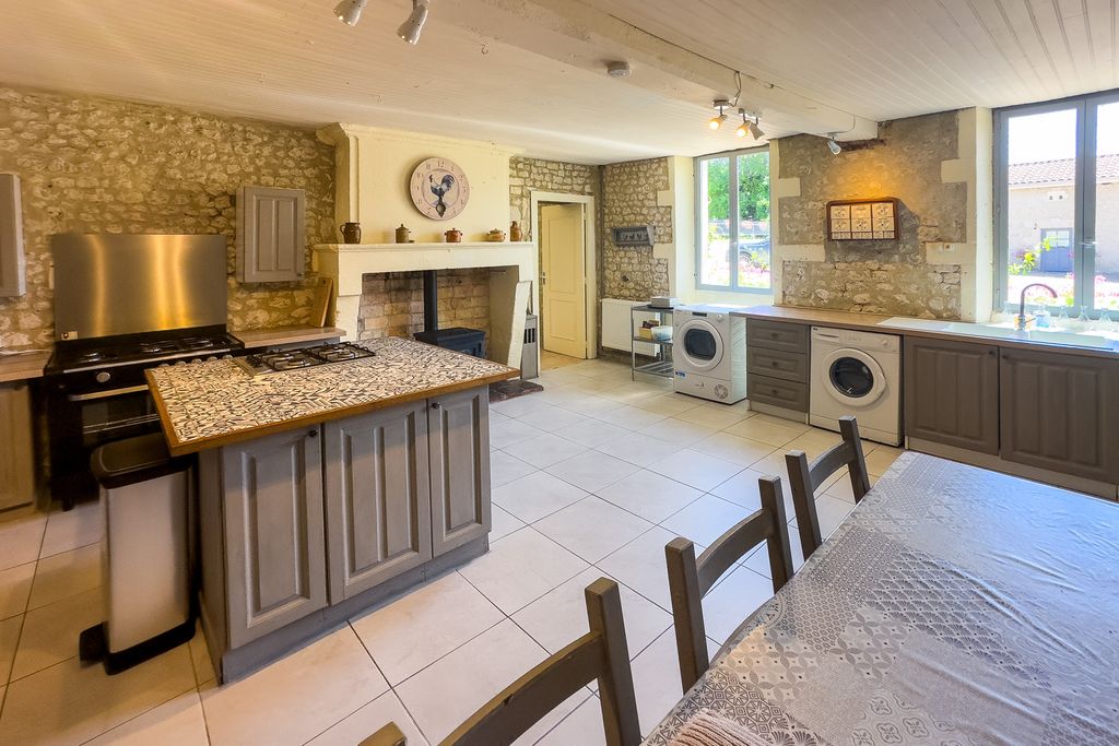 Manoir Tilleul Aquitaine PF Olivers Travels 8